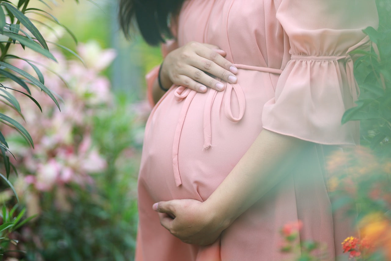 When Can My Husband Feel the Baby Move?